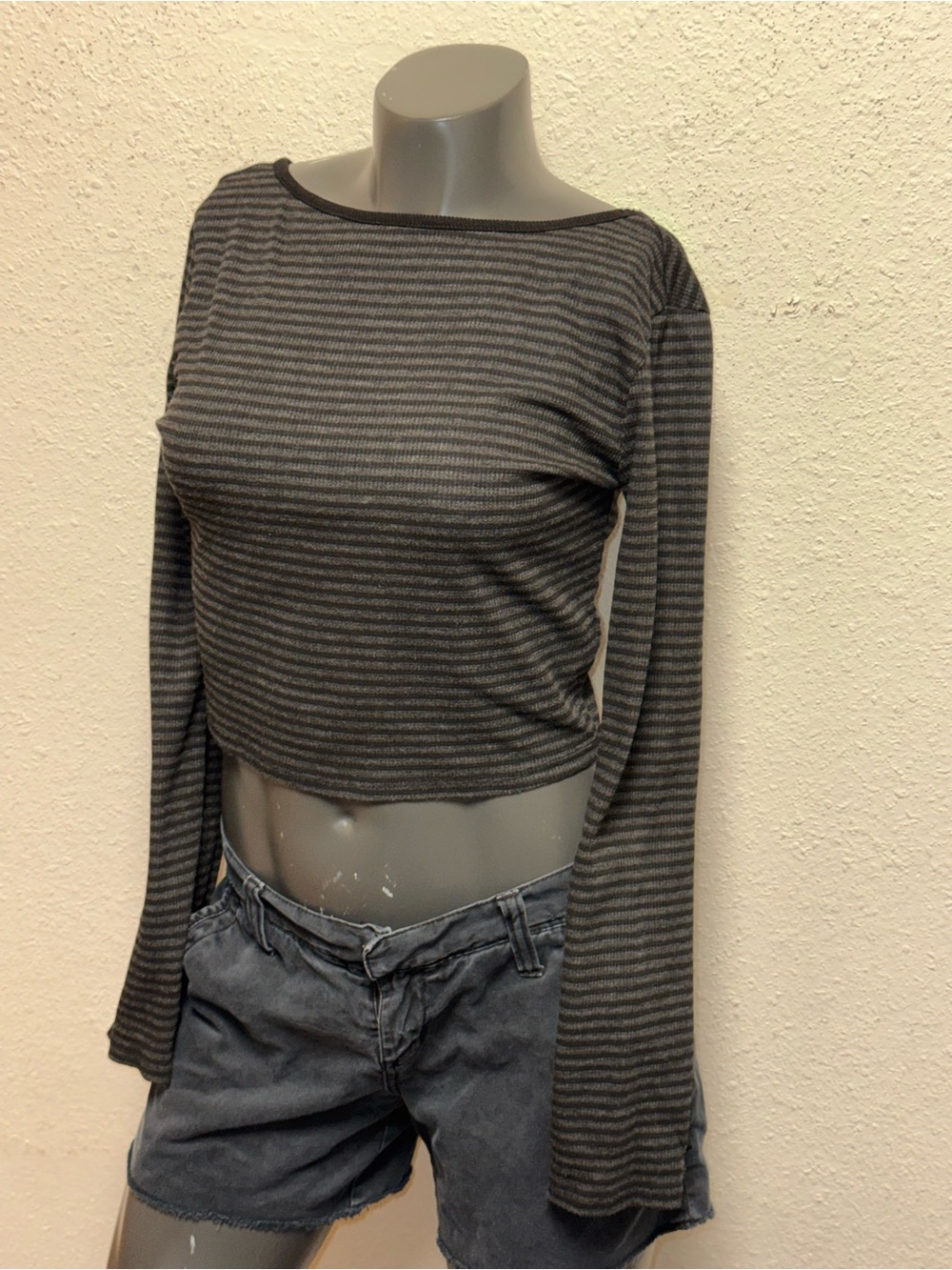 Striped Ribbed Long-Sleeve Crop Top in Charcoal